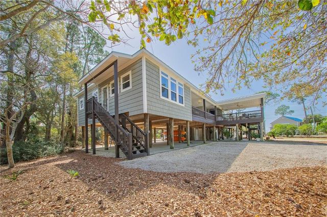 1325 Chaumont Avenue, Mobile, AL 36610