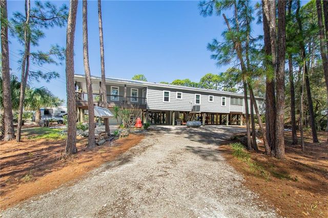 1325 Chaumont Avenue, Mobile, AL 36610