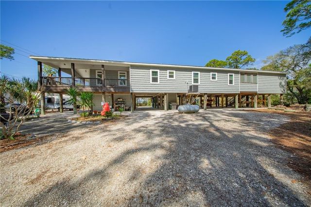 1325 Chaumont Avenue, Mobile, AL 36610