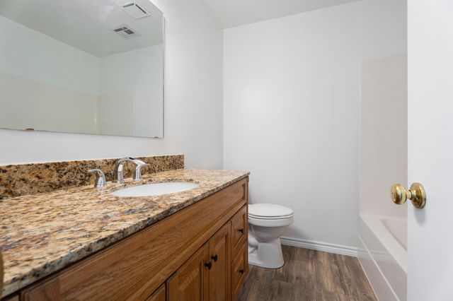 28102 S 631 Drive, Grove, OK 74344