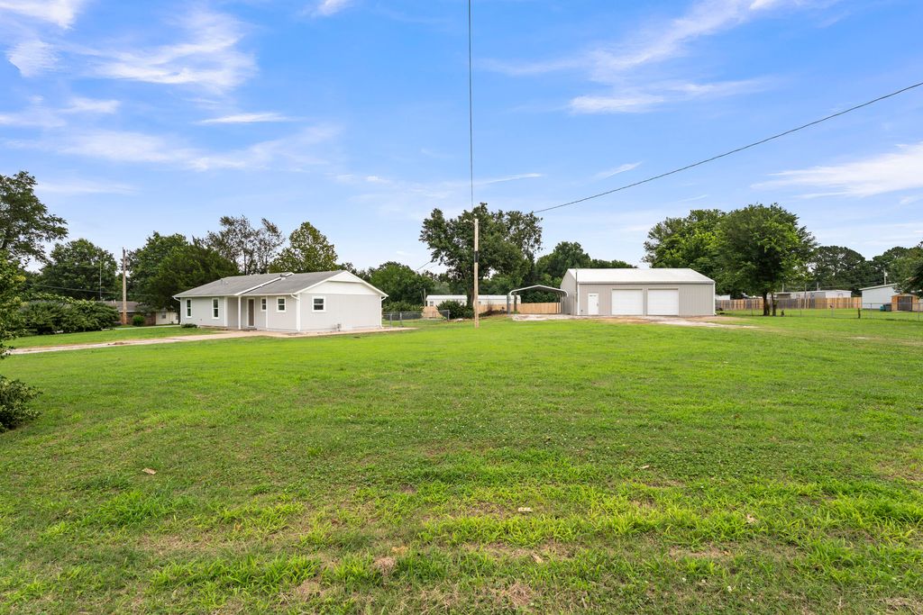 28102 S 631 Drive, Grove, OK 74344
