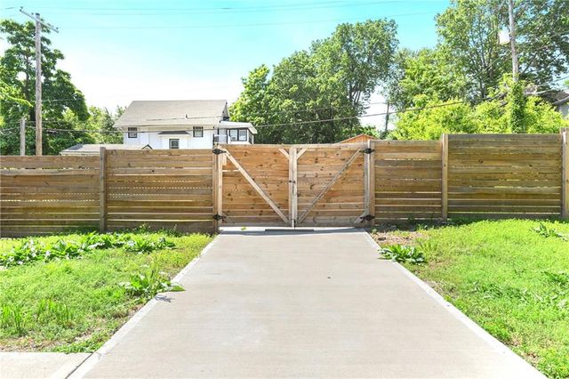 3442 WABASH Avenue, Kansas City, MO 64109