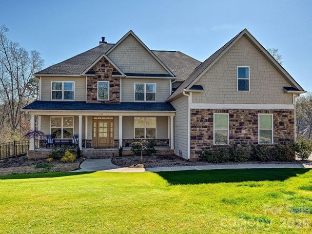 1052 Lakefront Woods, Belmont, NC 28012