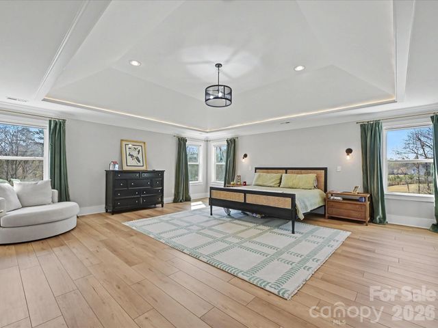 1052 Lakefront Woods, Belmont, NC 28012