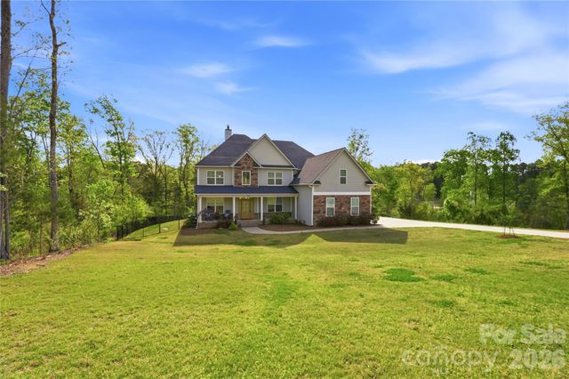 1052 Lakefront Woods, Belmont, NC 28012