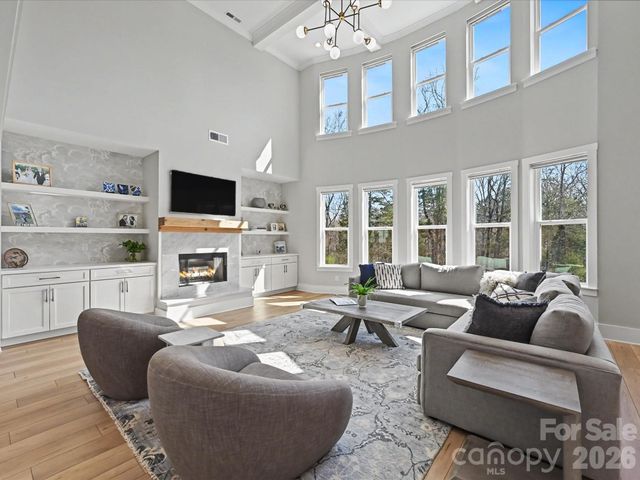 1052 Lakefront Woods, Belmont, NC 28012