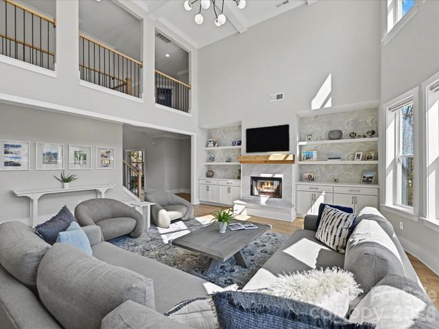 1052 Lakefront Woods, Belmont, NC 28012