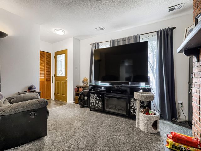 8763 Santa Fe Drive, Thornton, CO 80260