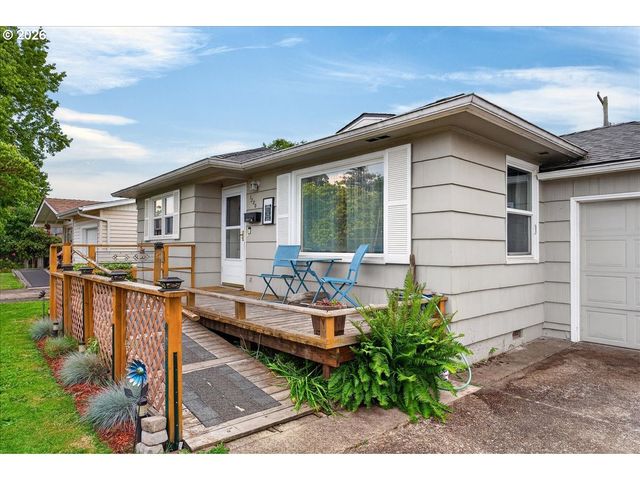 1300 VINE St, Albany, OR 97321