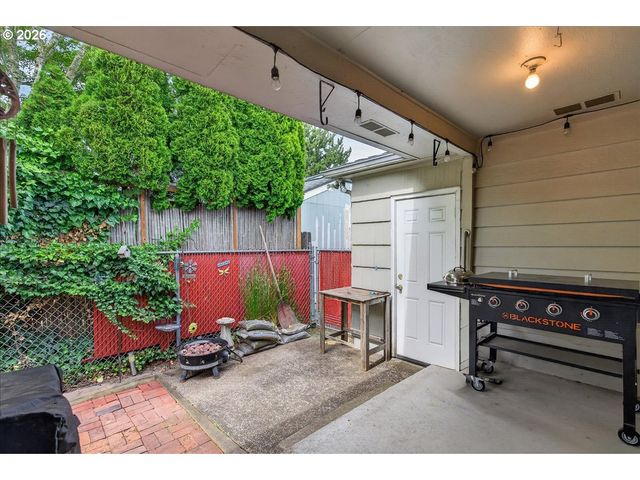 1300 VINE St, Albany, OR 97321
