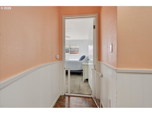 1300 VINE St, Albany, OR 97321