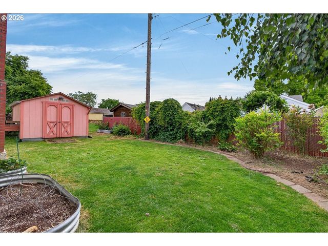 1300 VINE St, Albany, OR 97321