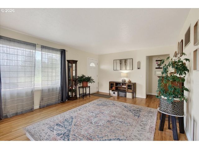 1300 VINE St, Albany, OR 97321