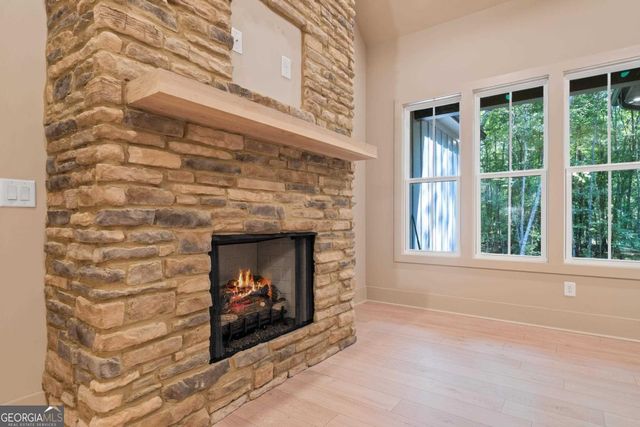 210 Lakeshore Drive, Eatonton, GA 31024