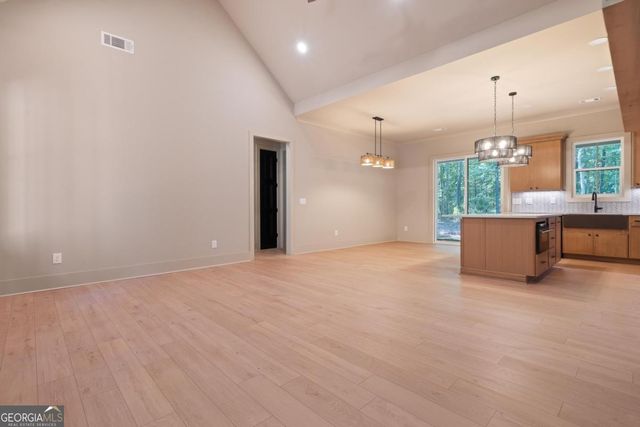 210 Lakeshore Drive, Eatonton, GA 31024