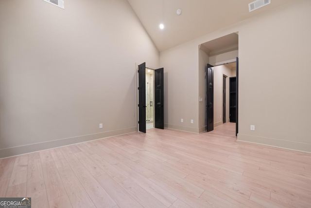 210 Lakeshore Drive, Eatonton, GA 31024