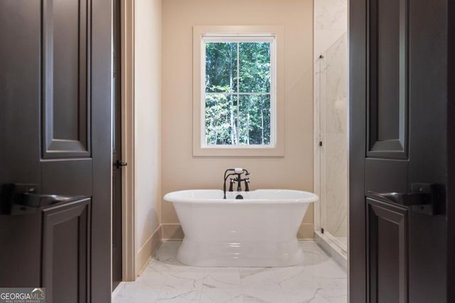 210 Lakeshore Drive, Eatonton, GA 31024