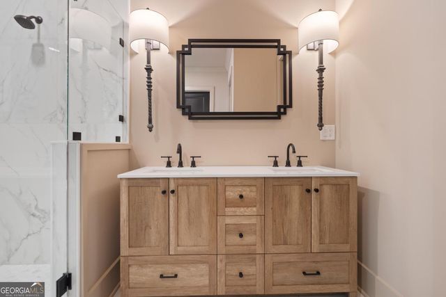 210 Lakeshore Drive, Eatonton, GA 31024