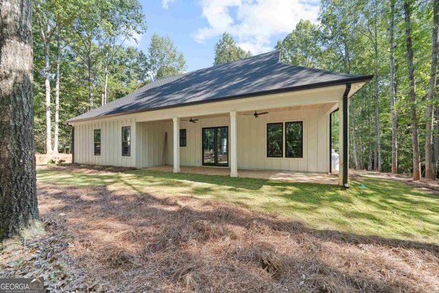 210 Lakeshore Drive, Eatonton, GA 31024