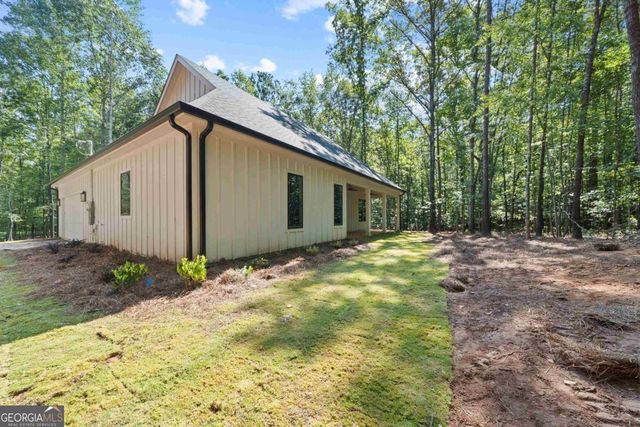 210 Lakeshore Drive, Eatonton, GA 31024