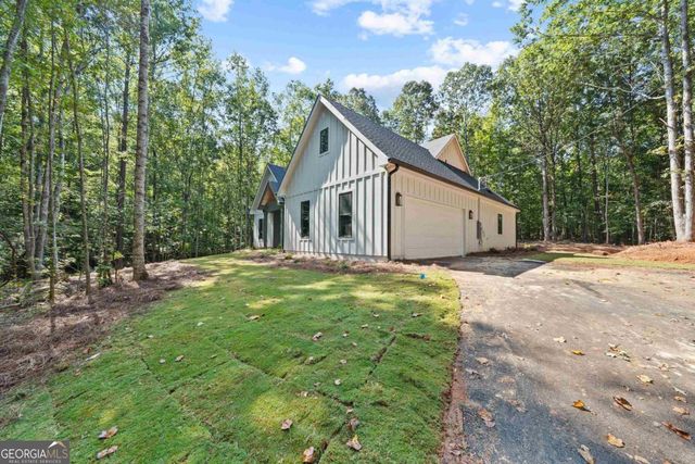 210 Lakeshore Drive, Eatonton, GA 31024