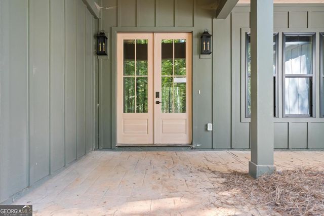 210 Lakeshore Drive, Eatonton, GA 31024