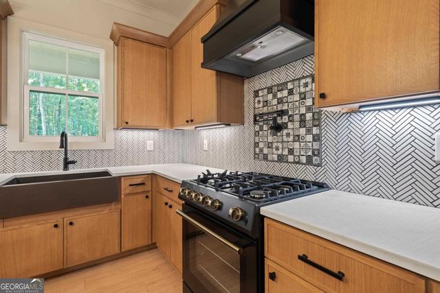 210 Lakeshore Drive, Eatonton, GA 31024