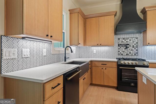 210 Lakeshore Drive, Eatonton, GA 31024