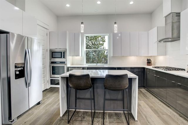 808 Fisher Street D, Houston, TX 77018