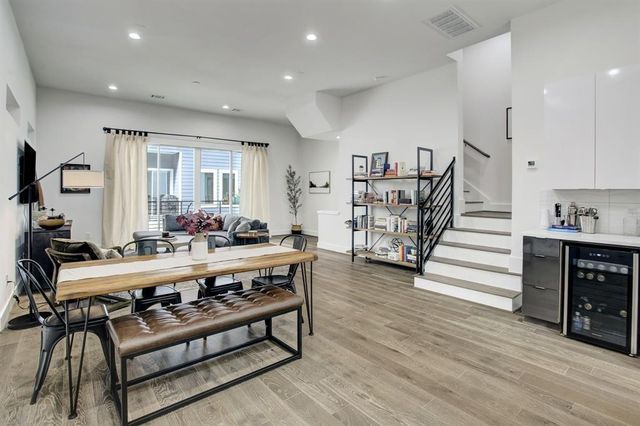 808 Fisher Street D, Houston, TX 77018