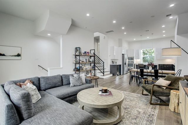 808 Fisher Street D, Houston, TX 77018