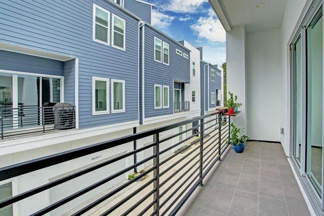 808 Fisher Street D, Houston, TX 77018