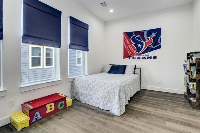 808 Fisher Street D, Houston, TX 77018