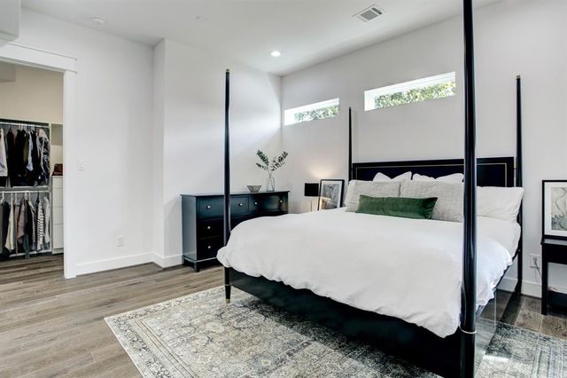 808 Fisher Street D, Houston, TX 77018