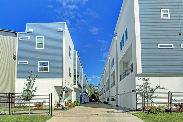 808 Fisher Street D, Houston, TX 77018