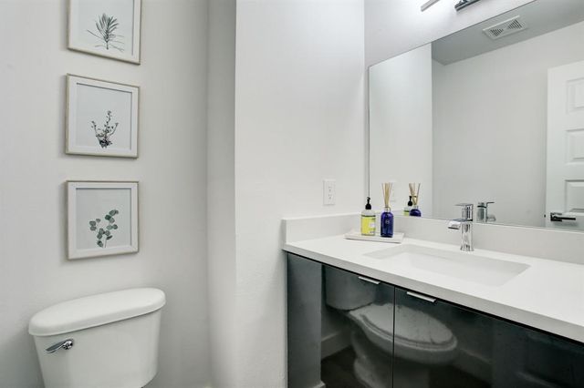 808 Fisher Street D, Houston, TX 77018