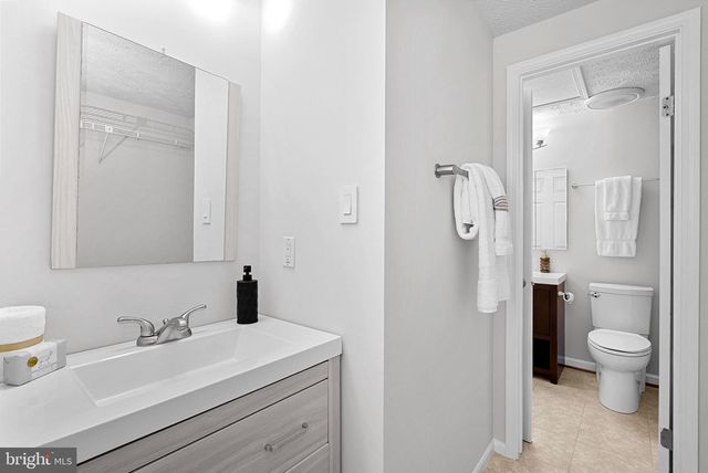 11908 FIELDTHORN CT, Reston, VA 20194