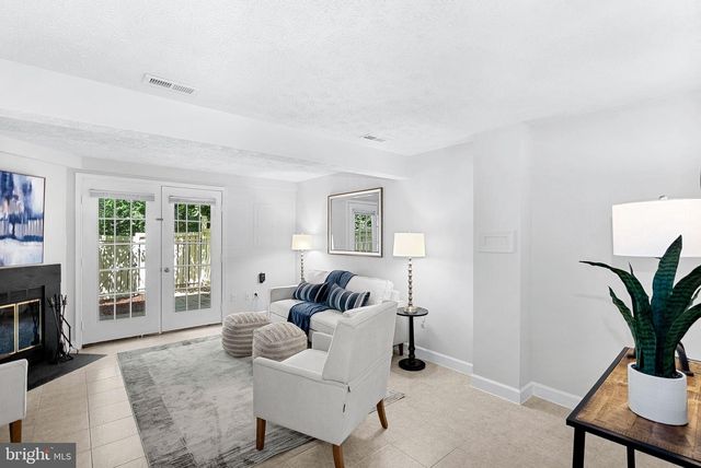 11908 FIELDTHORN CT, Reston, VA 20194