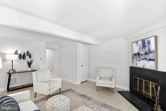 11908 FIELDTHORN CT, Reston, VA 20194