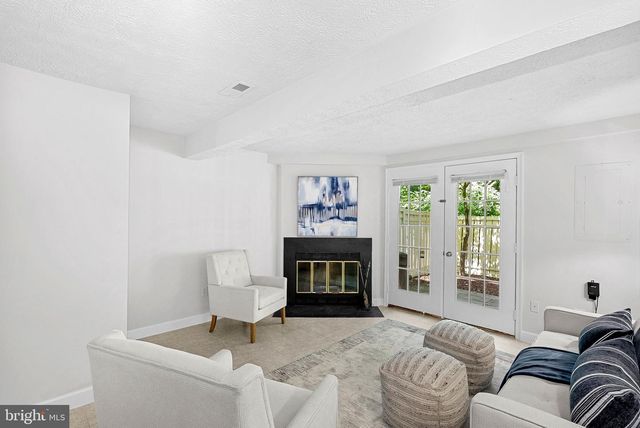 11908 FIELDTHORN CT, Reston, VA 20194