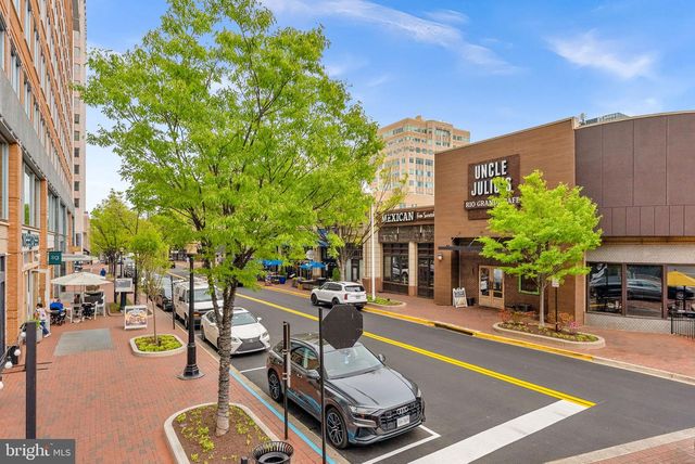 11908 FIELDTHORN CT, Reston, VA 20194