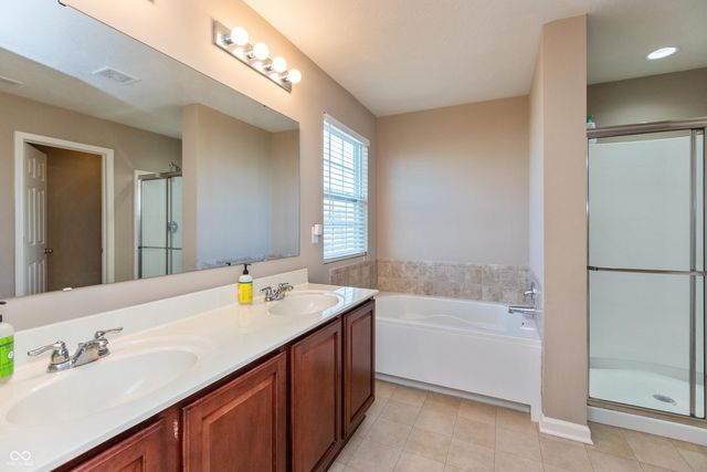 1637 Kilkenny Drive, Avon, IN 46123