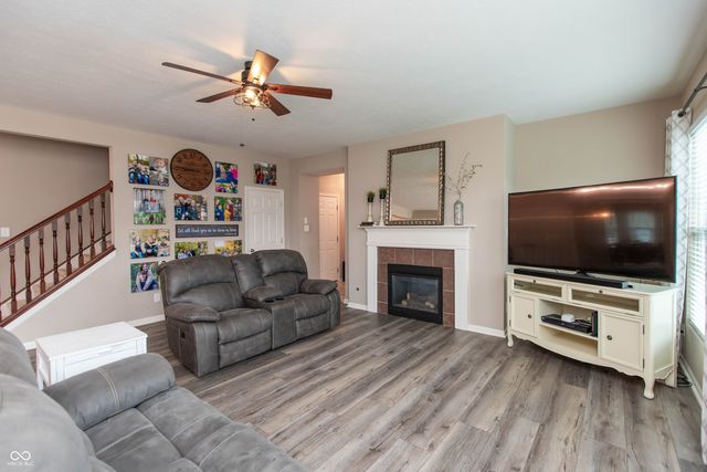 1637 Kilkenny Drive, Avon, IN 46123