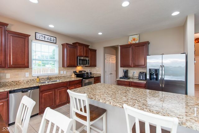 1637 Kilkenny Drive, Avon, IN 46123