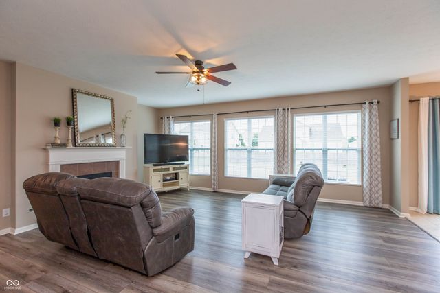 1637 Kilkenny Drive, Avon, IN 46123