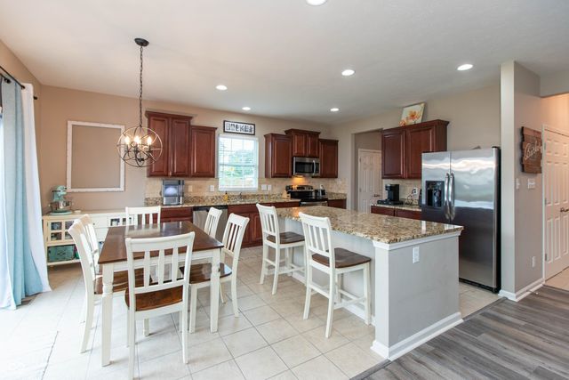 1637 Kilkenny Drive, Avon, IN 46123