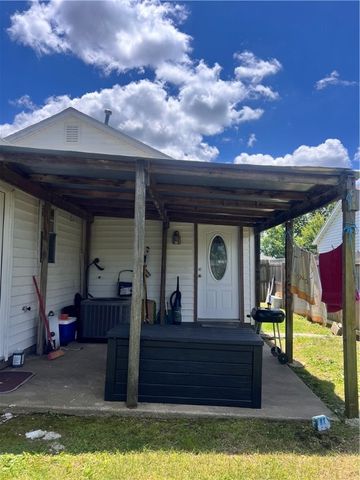 121 E Veterans Parkway, Rogers, AR 72756