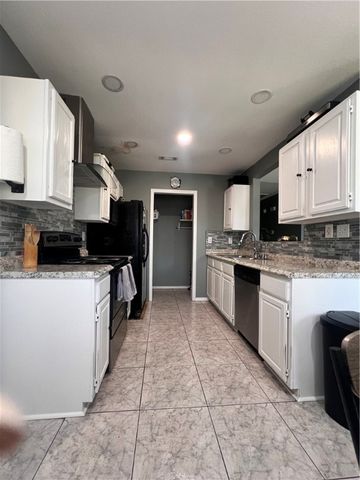 121 E Veterans Parkway, Rogers, AR 72756