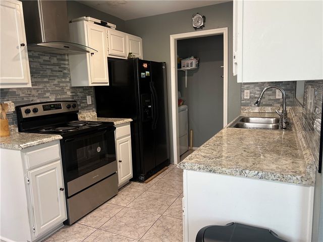 121 E Veterans Parkway, Rogers, AR 72756