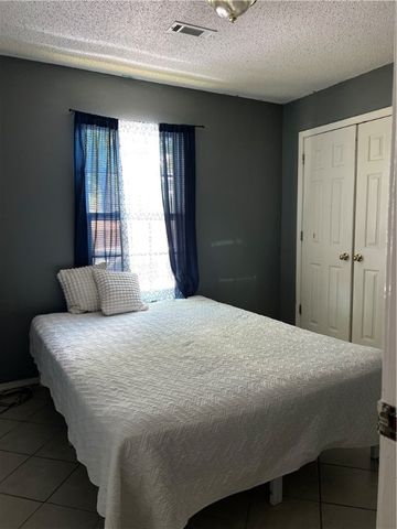 121 E Veterans Parkway, Rogers, AR 72756